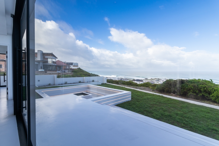 6 Bedroom Property for Sale in Yzerfontein Western Cape